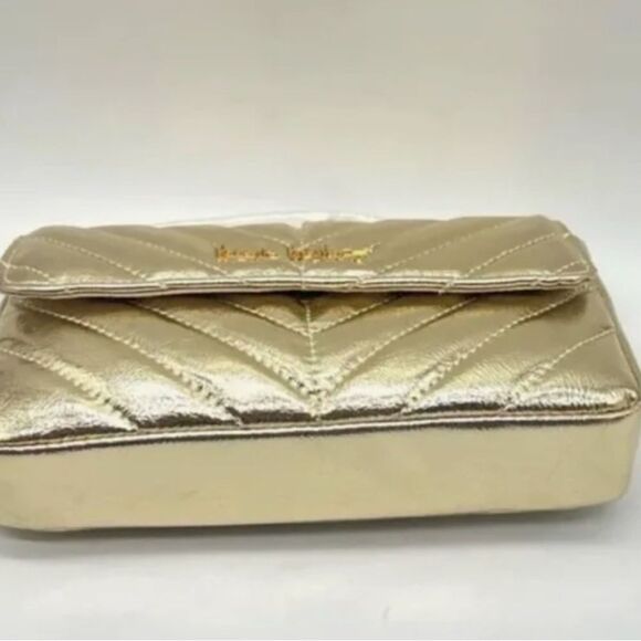 NWT Nicole Miller Gold Vegan Leather Quilted Small Handbag Crossbody Gold Chain - Picture 3 of 9